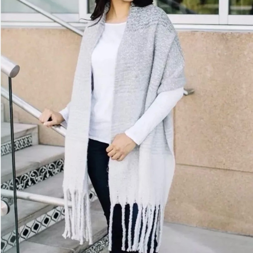 MER SEA Always by the Sea Women’s Gray Ombré Classic Cozy Wrap Scarf Fringed OS